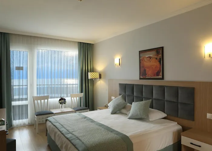 Adonis Hotel