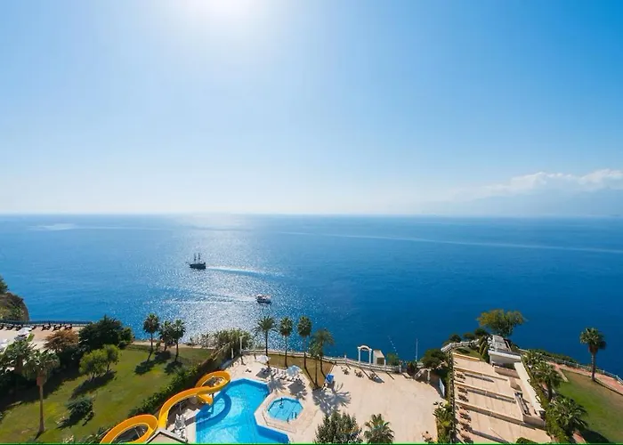 Adonis Hotel